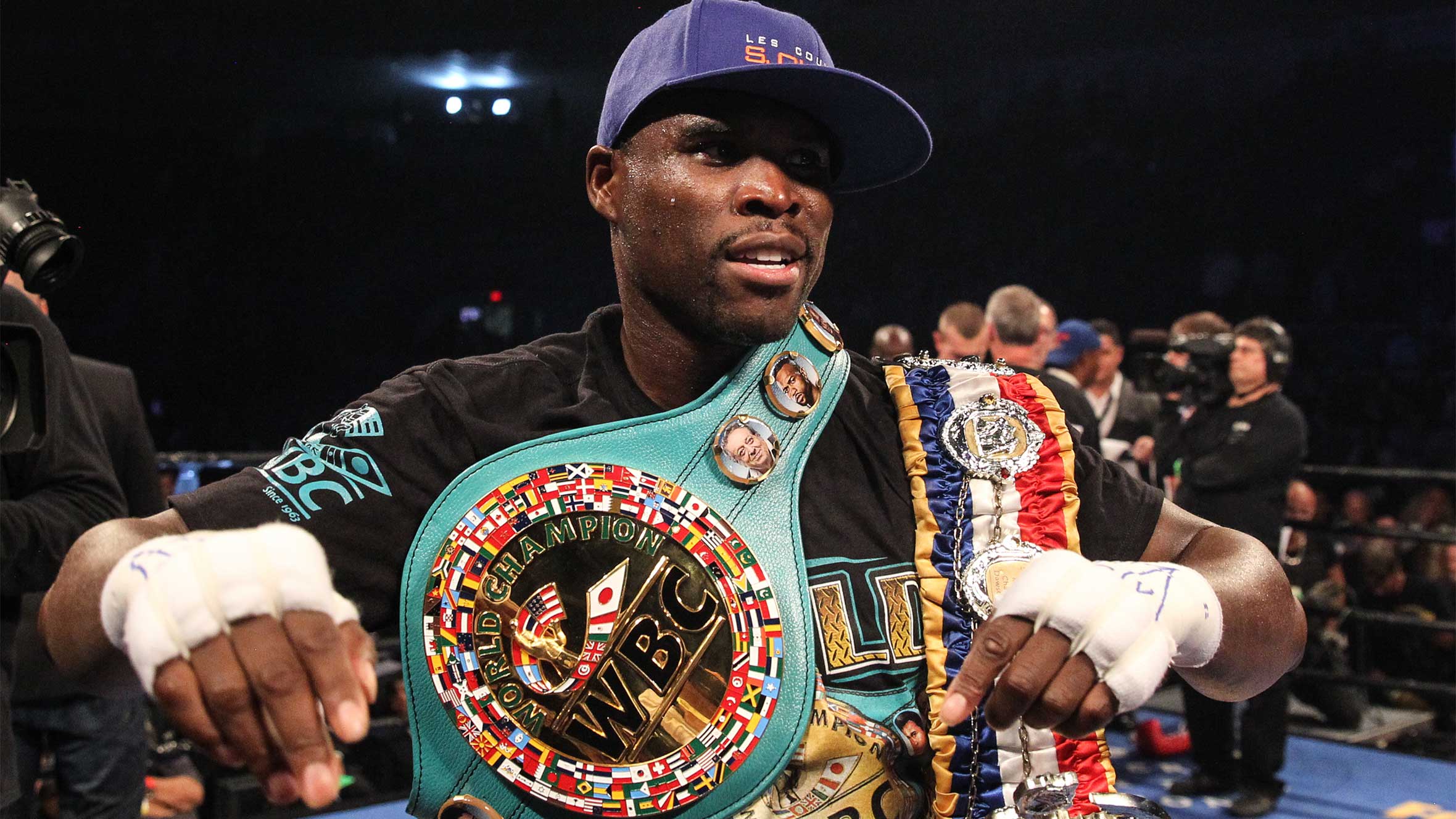 Теофило стивенсон. Стивенсон 12-18. Адонис стивенсон рекорд. Адонис стивенсон рост вес. Стивенсон 2-18.