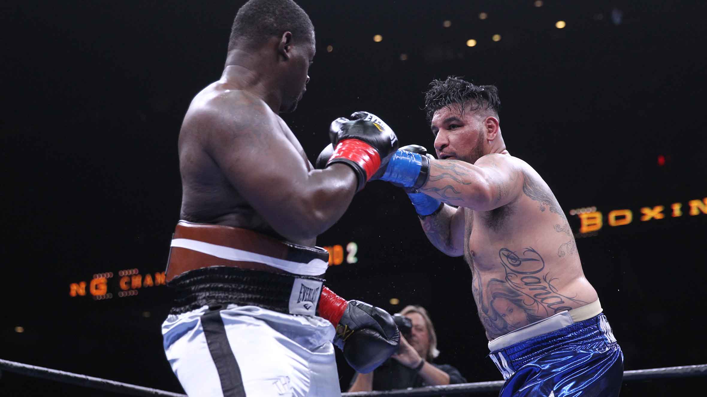 Chris Arreola outlasts Curtis Harper in heavyweight rumble