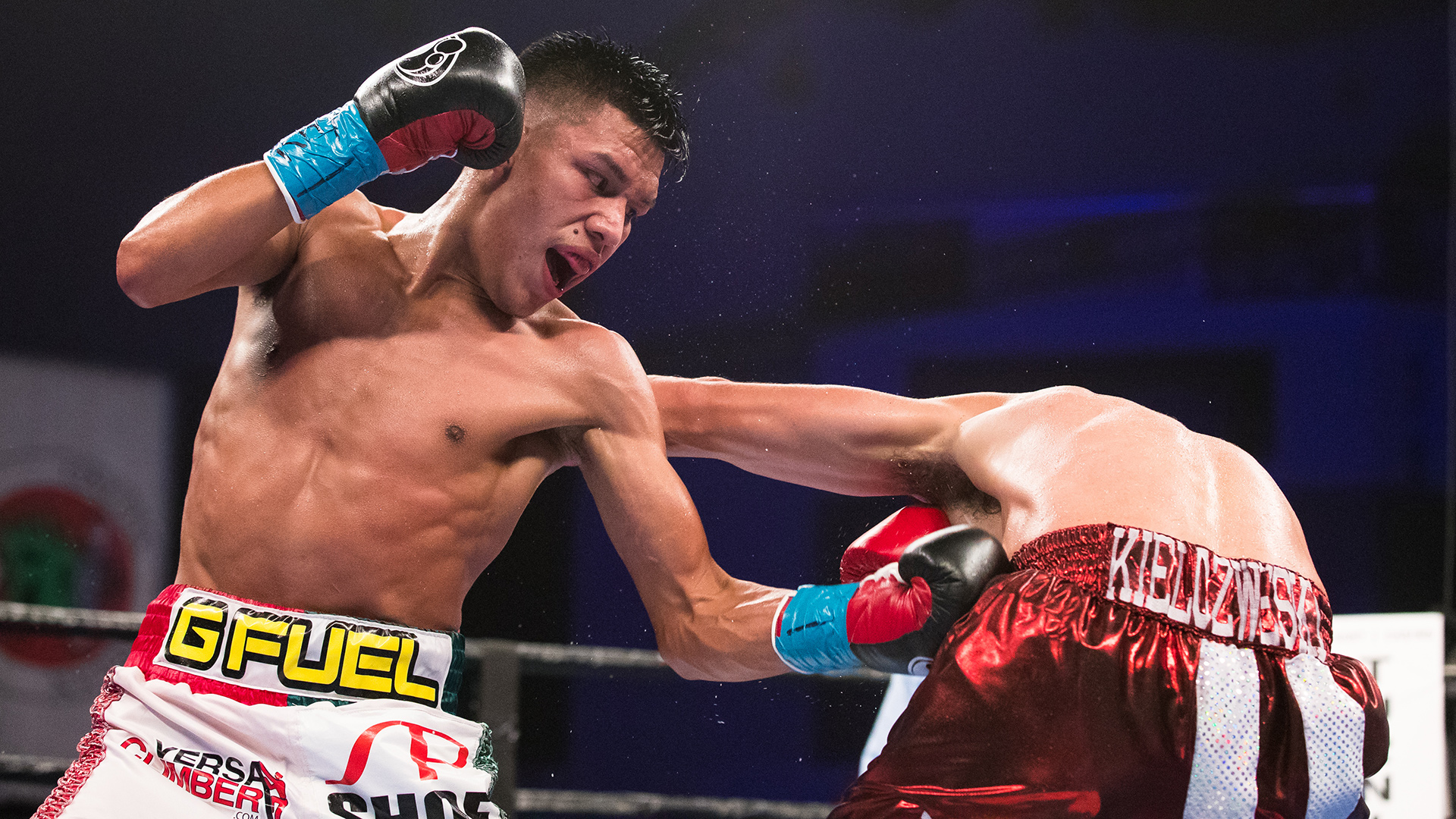 Flores vs Kielczweski full fight: August 12, 2016