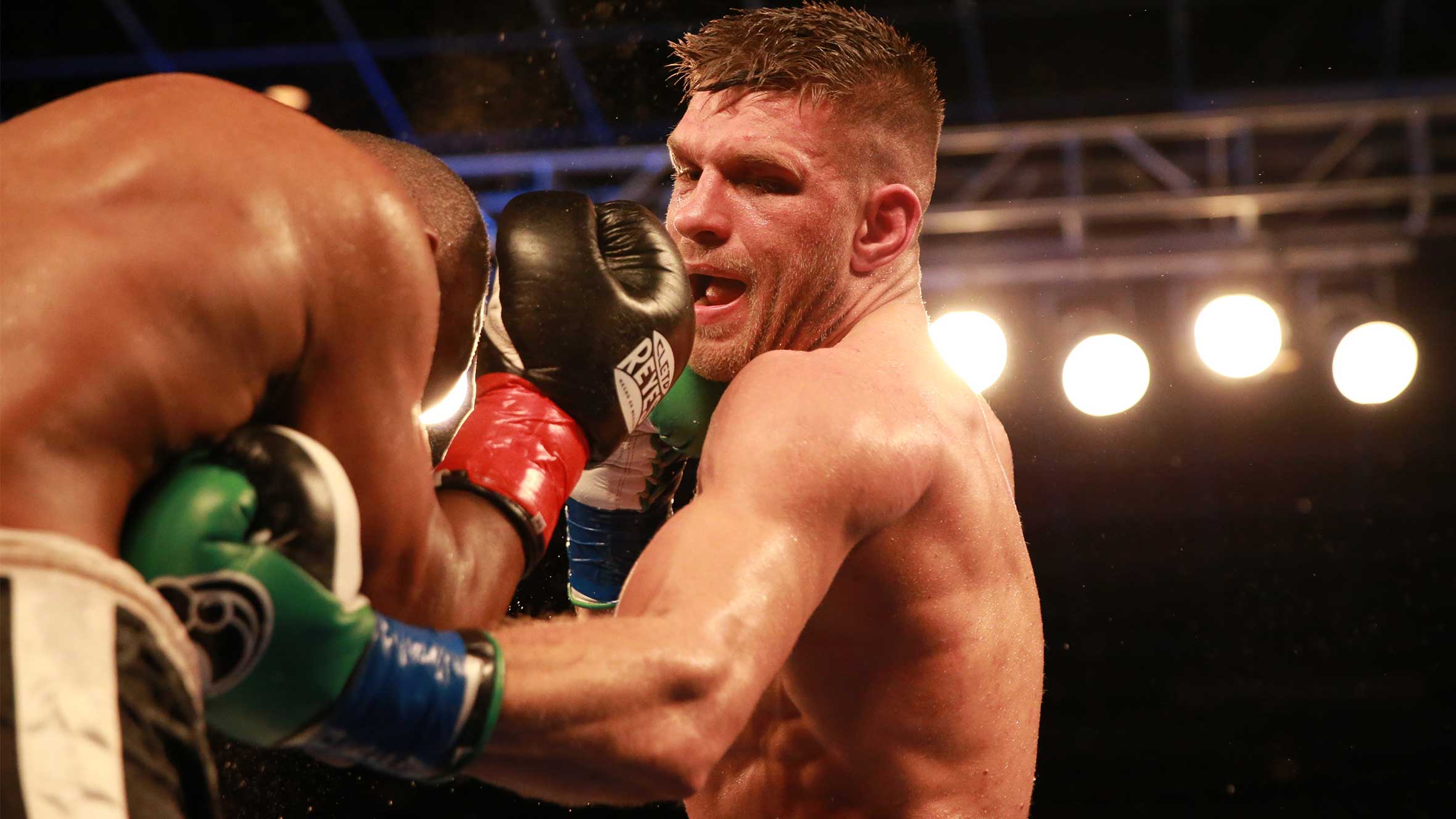 Rising 160-pound prospect Derevyanchenko to battle ex-champ Soliman on July  21