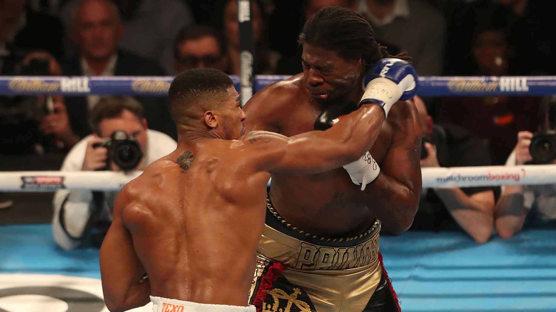 Anthony Joshua rips heavyweight title away from Charles Martin with quick KO