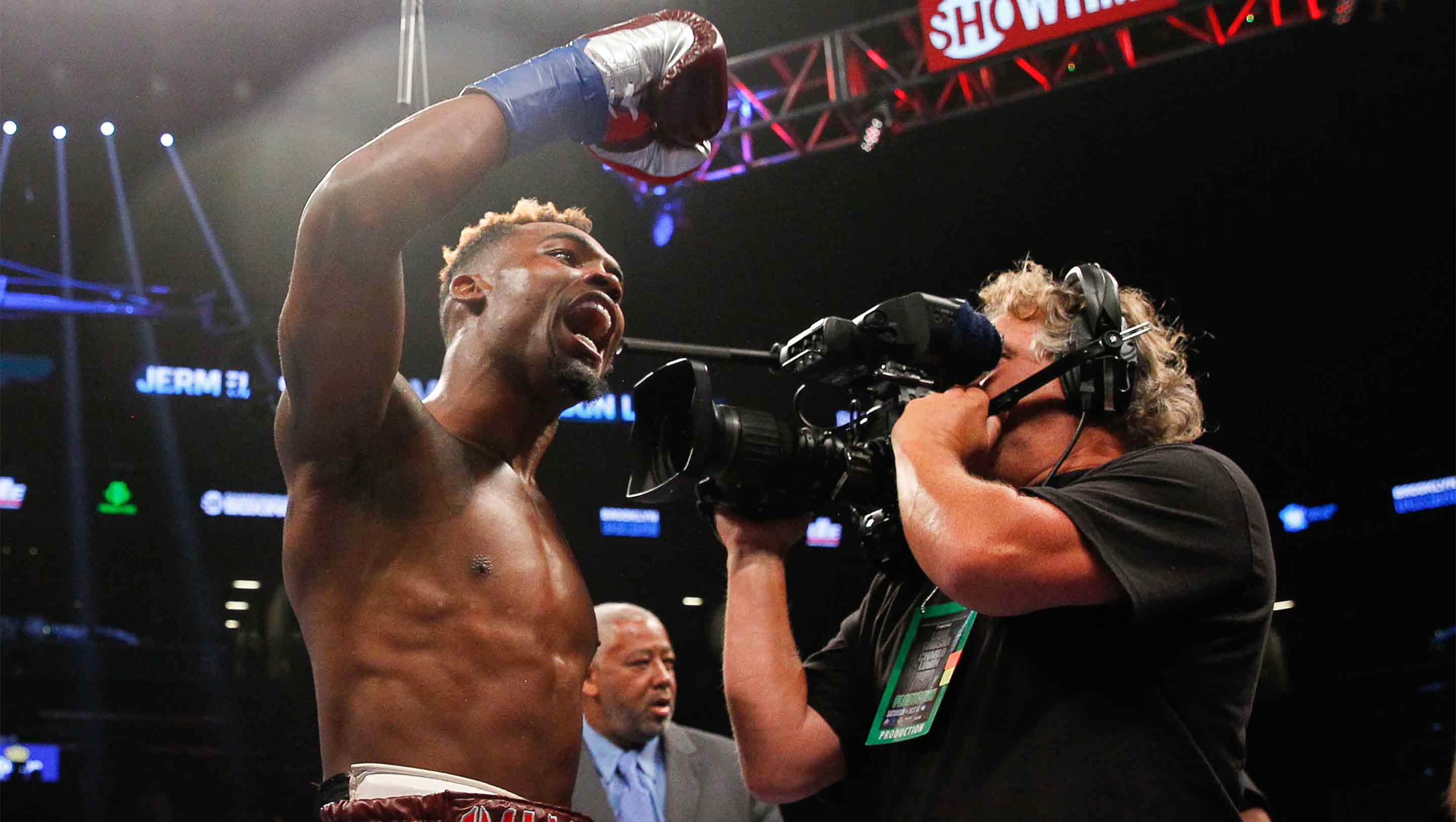 Charlo celebrates the victory
