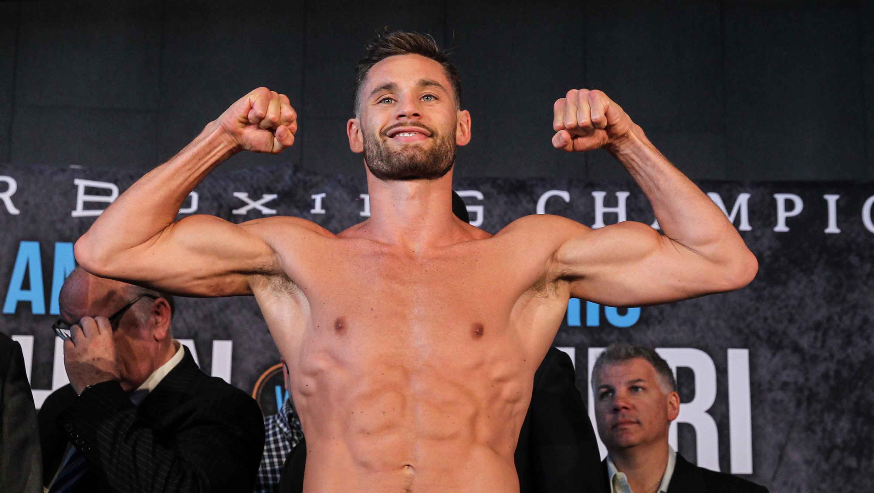 Algieri makes weight