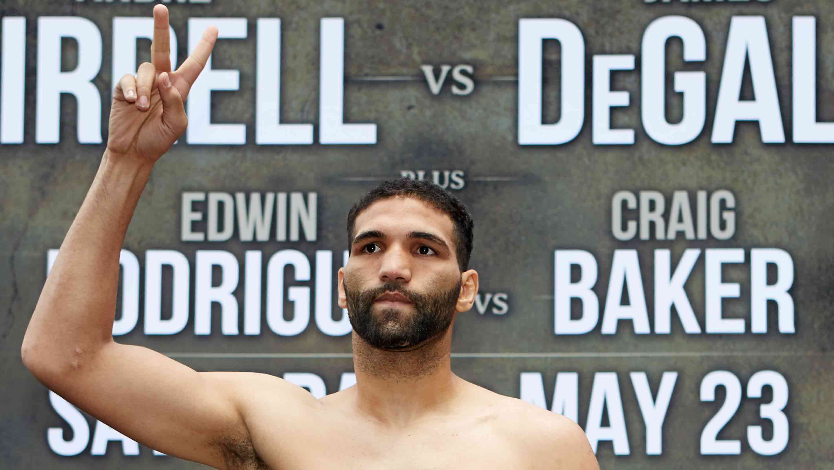 Rodriguez greets the crowds at weigh-in