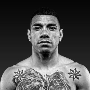 Ismael Flores fighter profile