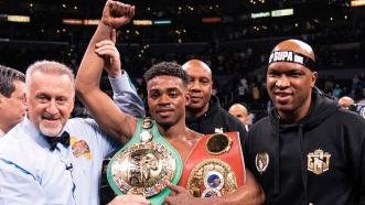 Spence Defeats Porter in a Historic War, Unifies Titles