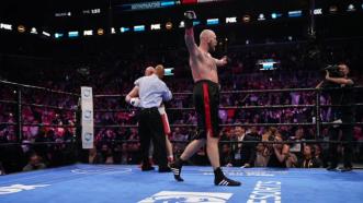 Helenius Stops Kownacki in a Stunner