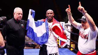 Yordenis Ugas Dazzles, Stops Mike Dallas Jr. in Seven