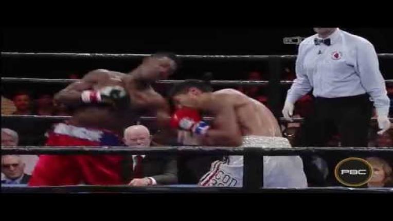 Embedded thumbnail for James vs Abreu highlights: September 18, 2015